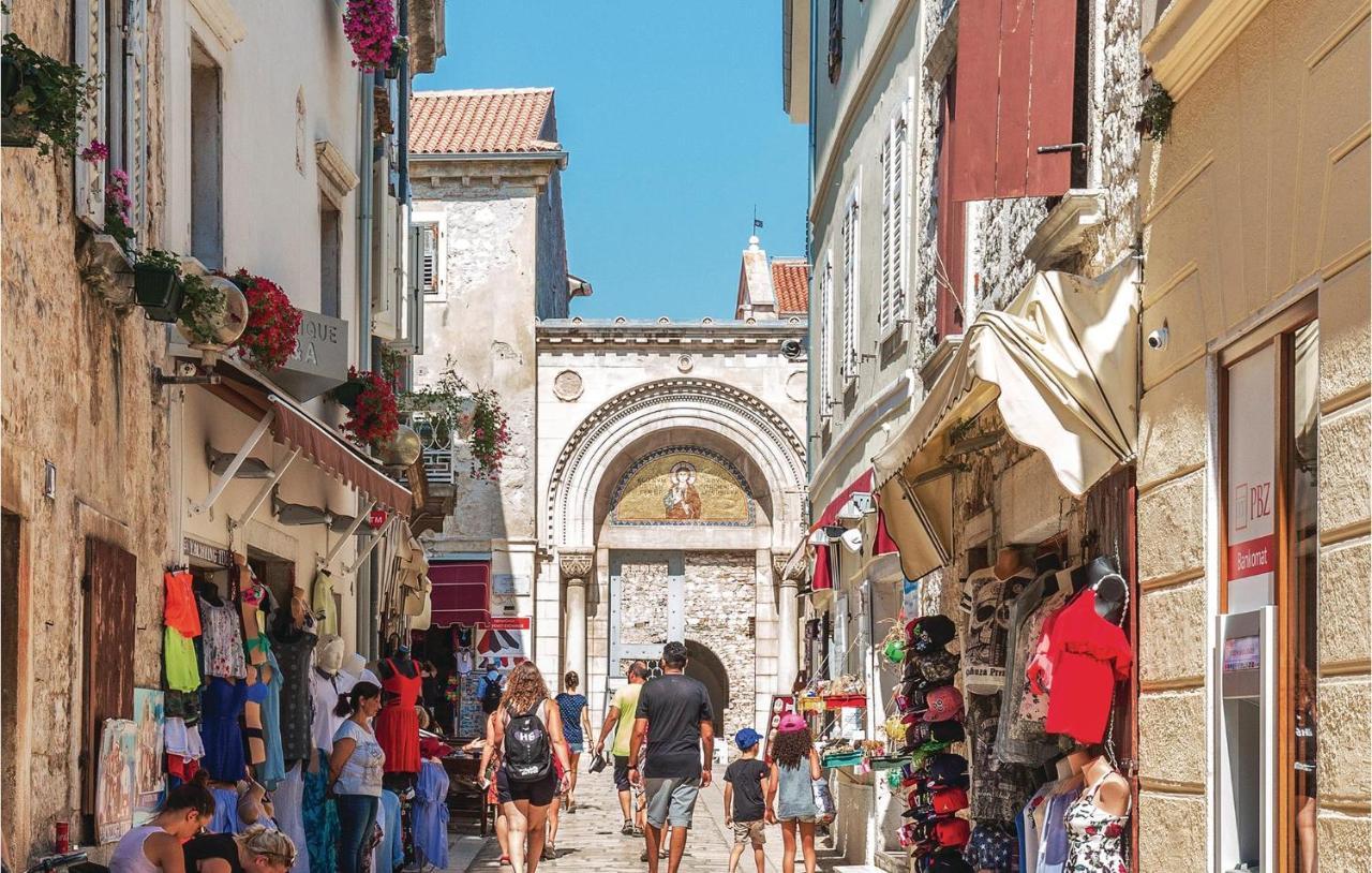 Beautiful Apartment In Porec With Wifi Buitenkant foto