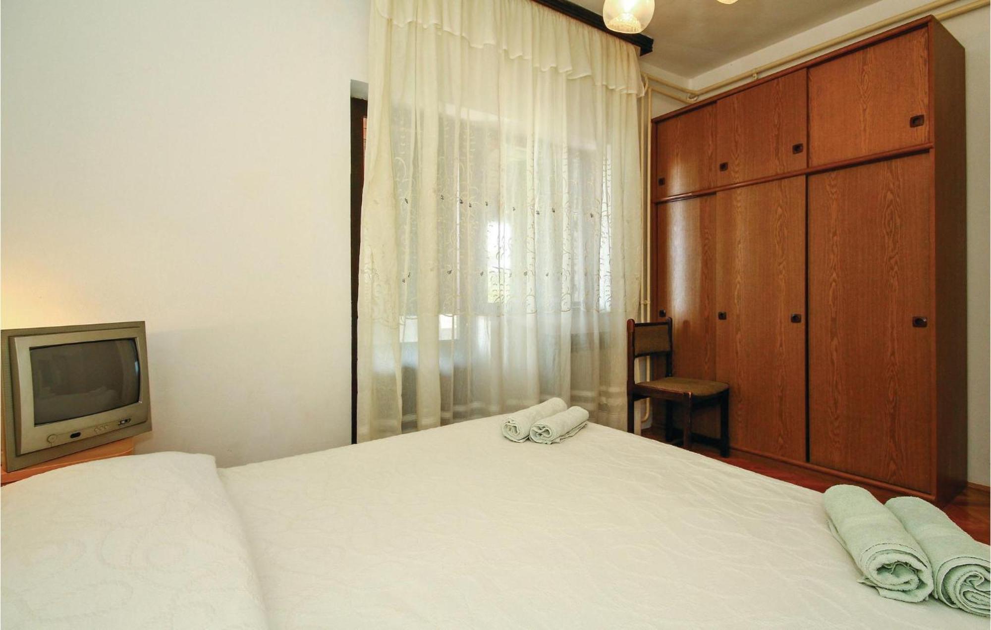 Beautiful Apartment In Porec With Wifi Buitenkant foto